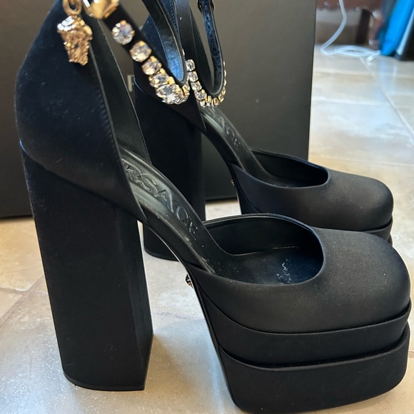 Black Versace Platforms - Picture 5 of 10